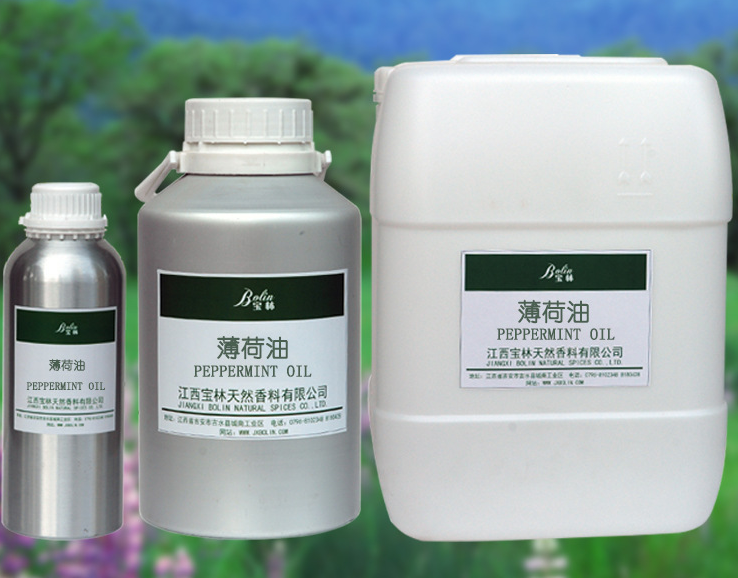 薄荷油产品灌装图
